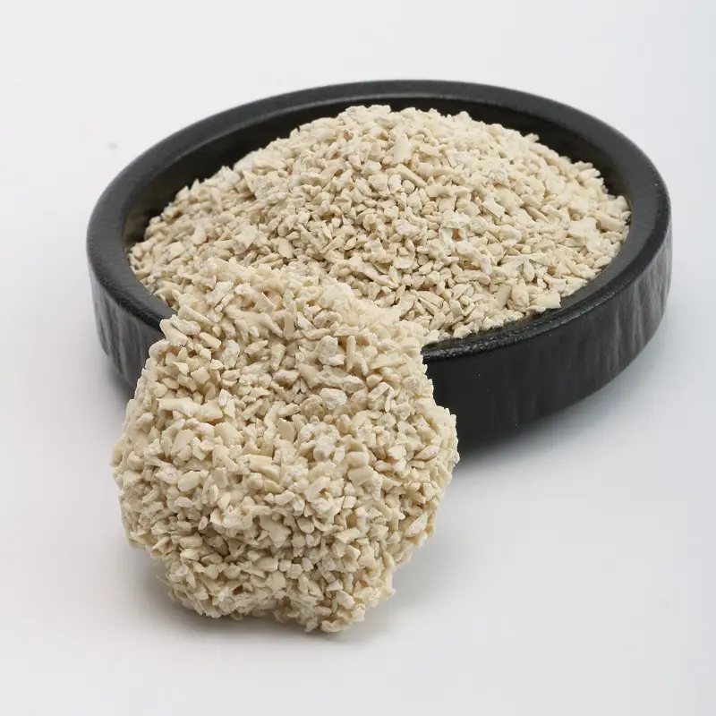 Factory Pet Products OEM  Flushable Natural  Clumping Crushed shape Tofu Cat Litter